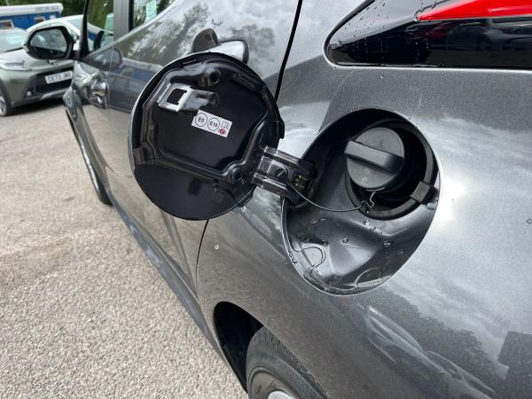 Mazda Mazda2 HYBRID Photo autoimg-072d18a3a819b63d0ffe4427f3e441d8dc20e0a7.jpg