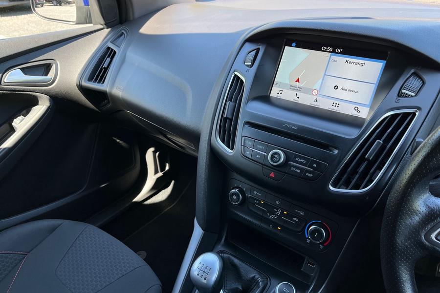 Ford FOCUS Photo autoimg-072f7a995095dae65da123efc120e14d632ad93c.jpg