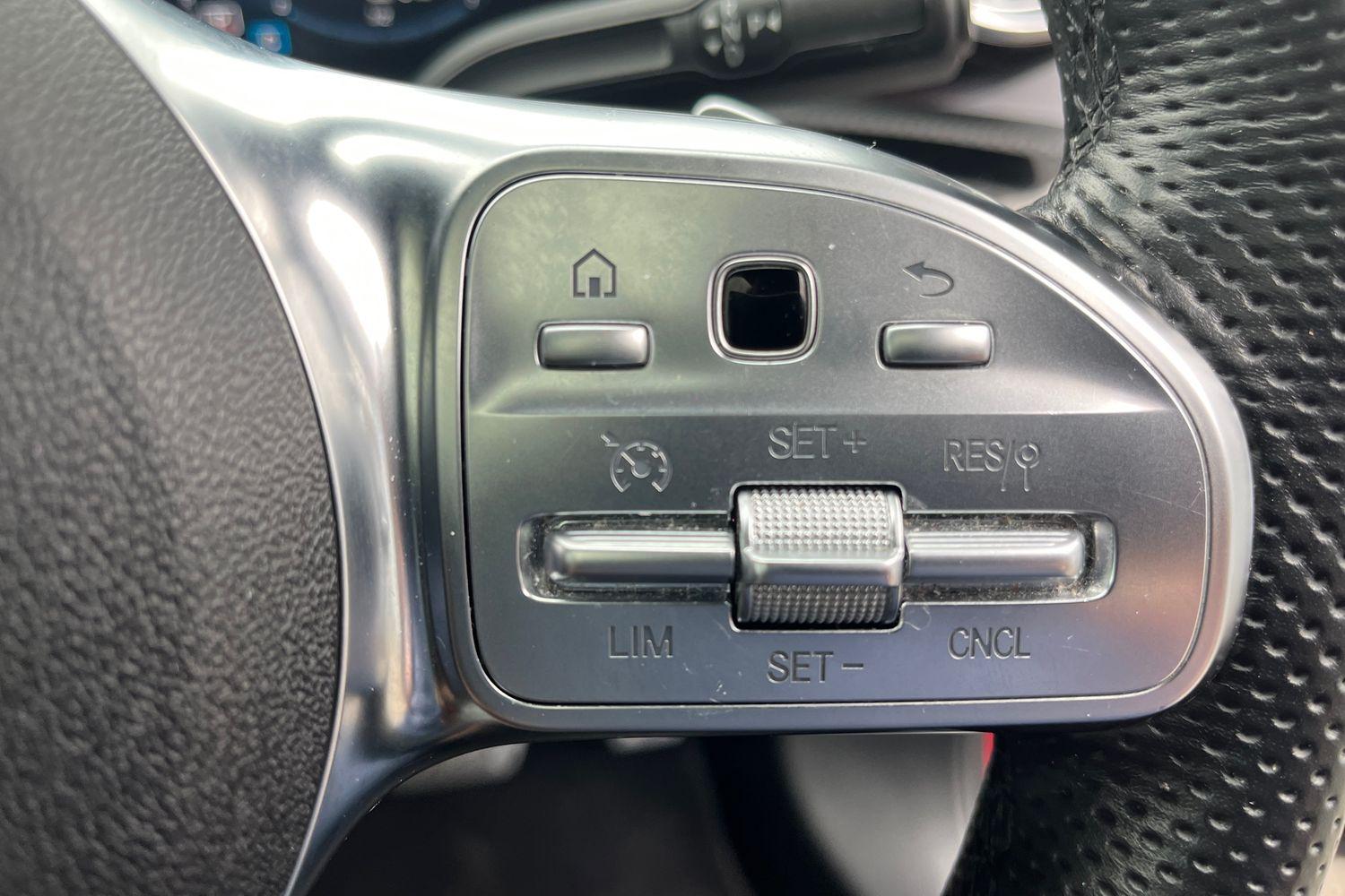 Mercedes-Benz CLA Photo 29