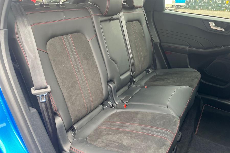 Ford KUGA Photo autoimg-07324681a43cae5b497a6dee419a46df7640363d.jpg