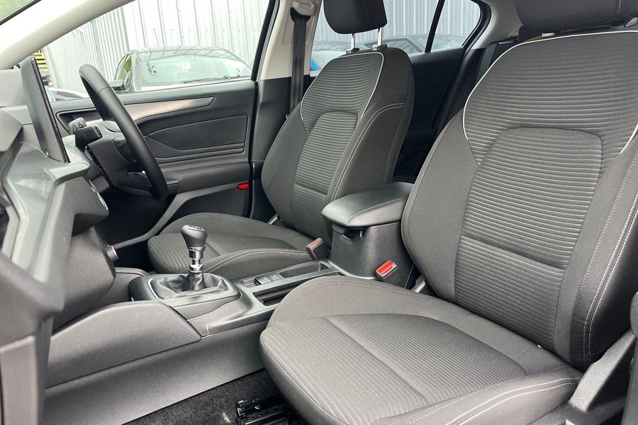 Ford Focus Photo autoimg-073c80603e59e4fe419155b898ab6ce031251824.jpg