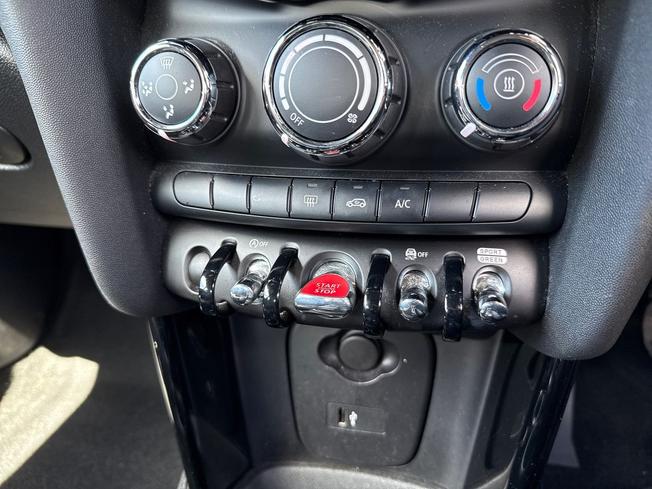 MINI Hatch Photo 33