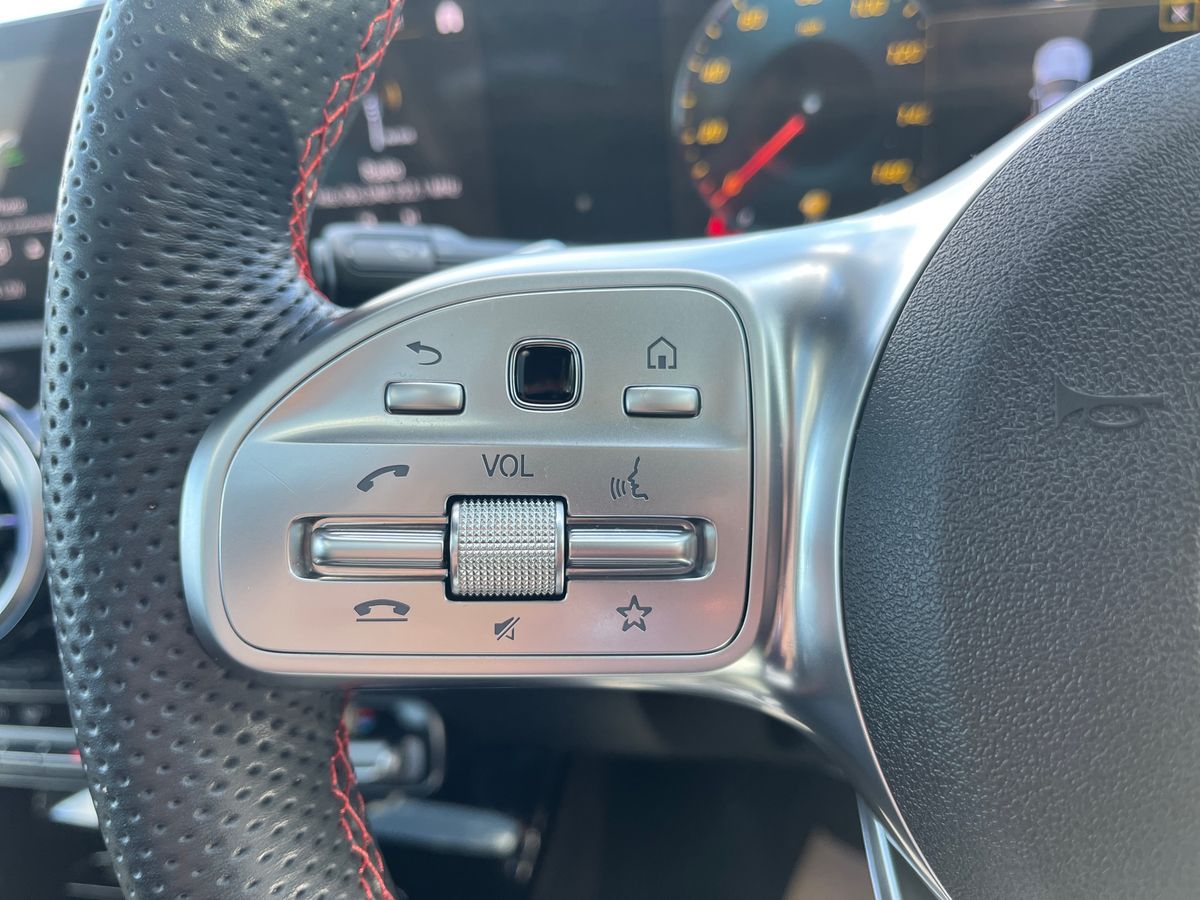 Mercedes-Benz CLA Photo 15