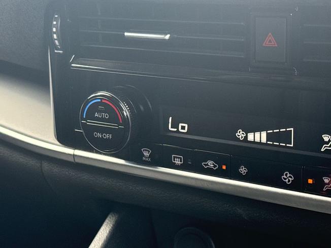 NISSAN Qashqai Photo 47