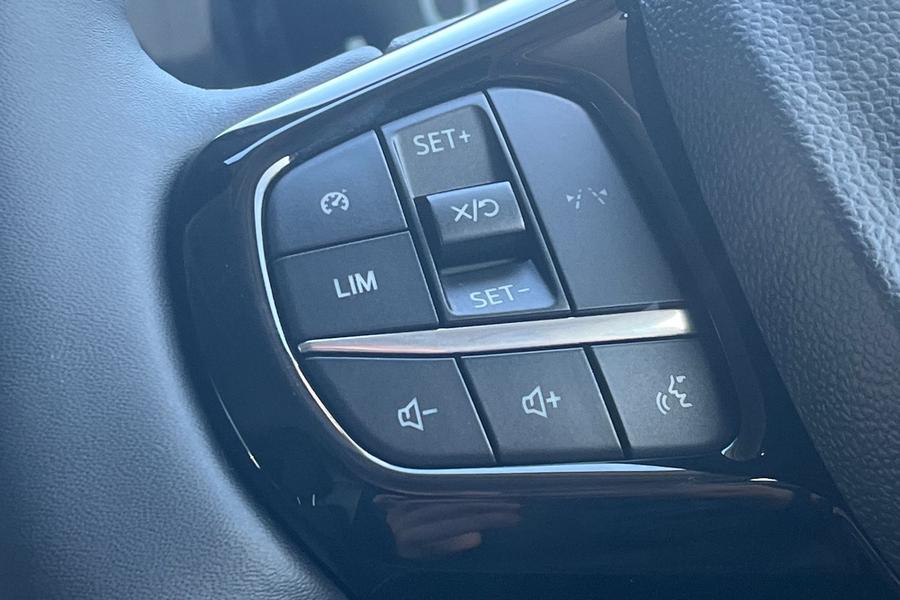 Ford TRANSIT CUSTOM Photo autoimg-074c698d4cf1a88d40d99e8768557369d9fccc7c.jpg