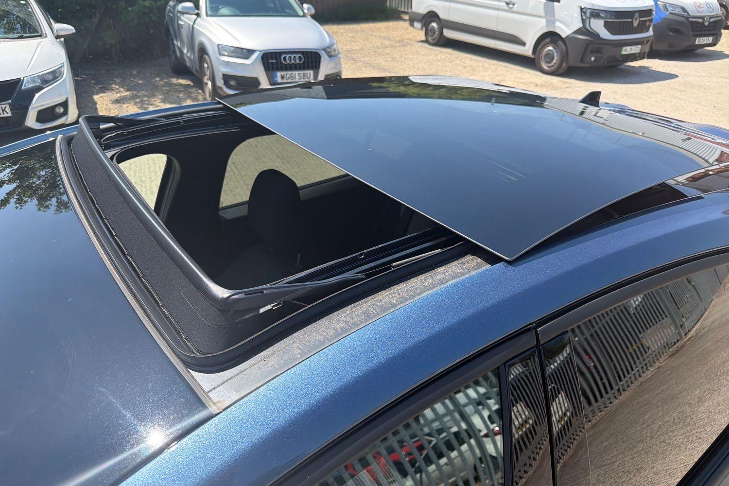 Ford Focus Photo 22