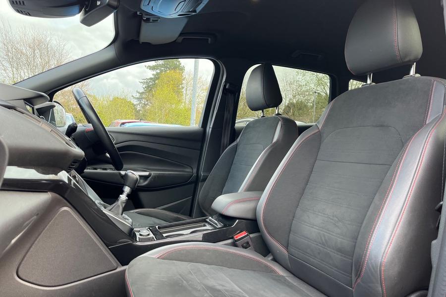 Ford Kuga Photo autoimg-0750ae4feef1b228e88bdaa408d95cad21d45771.jpg