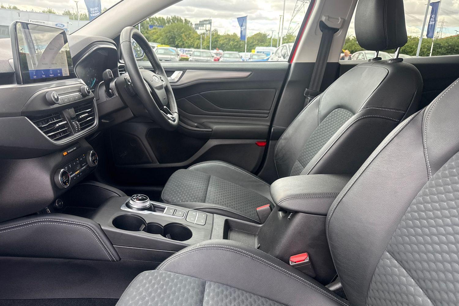 Ford FOCUS Photo 18