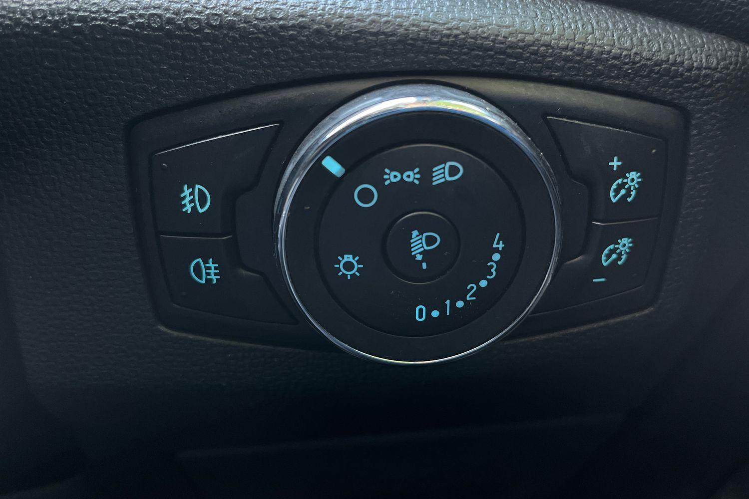 Ford ECOSPORT Photo 23