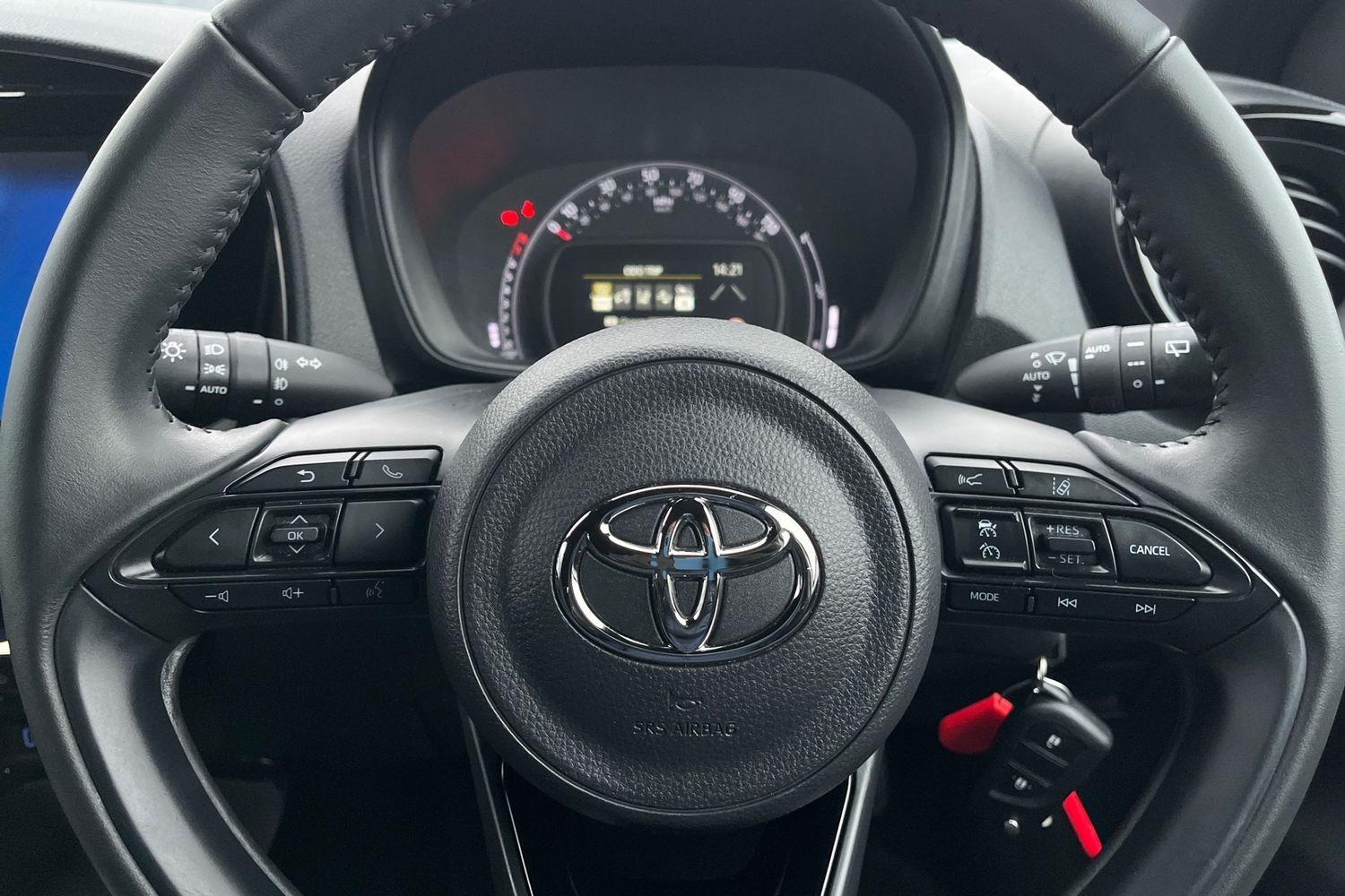 Toyota AYGO X Photo 11