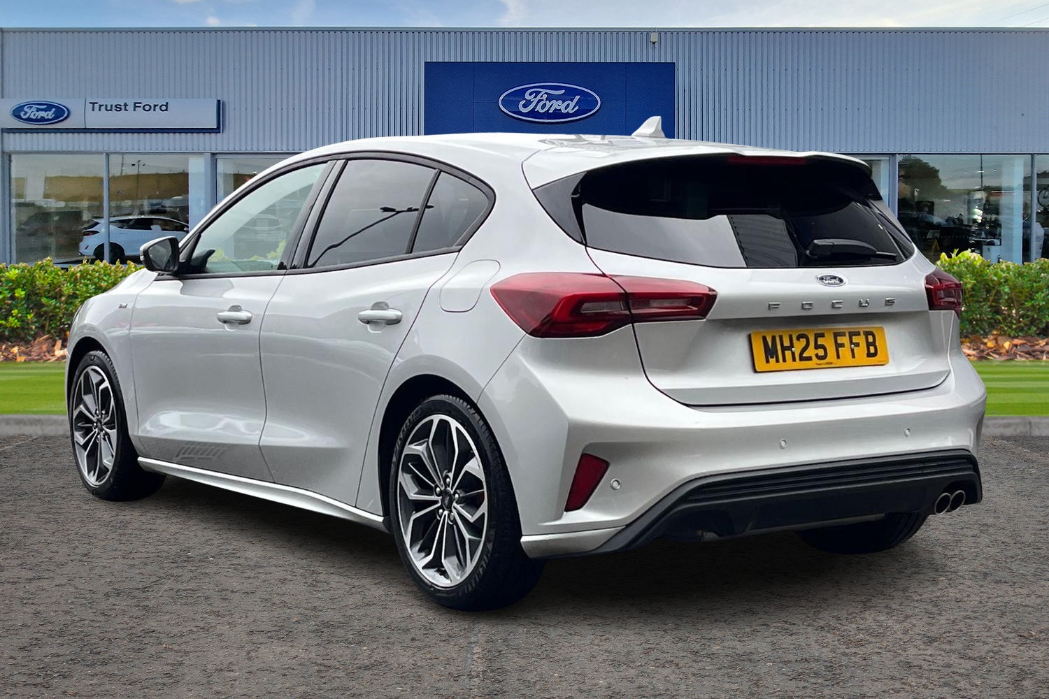 Ford Focus Photo 1
