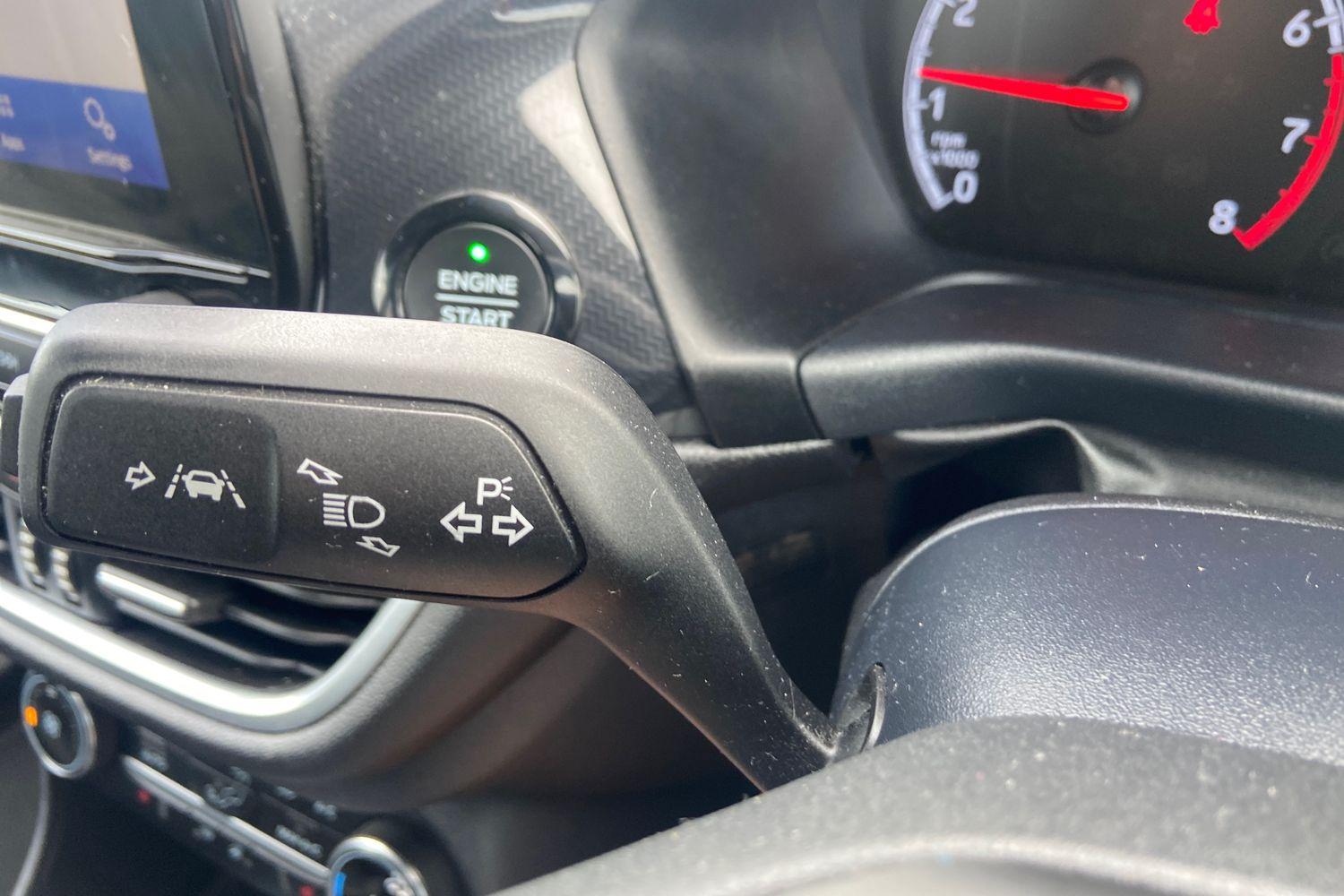 Ford FIESTA Photo 13