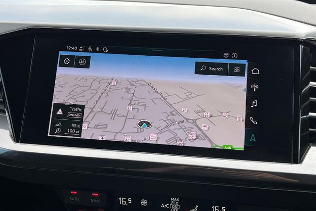 AUDI Q4 E-Tron Photo 14