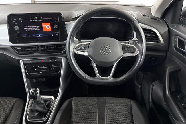 VOLKSWAGEN T-Roc Photo 11