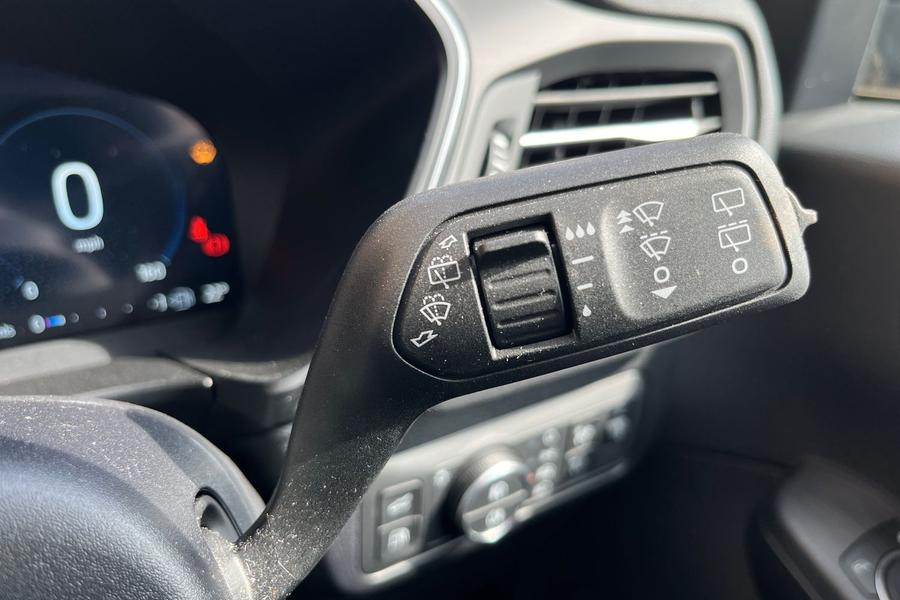 Ford KUGA Photo autoimg-076b28ee59821d5a17b58d4466a7260be58a2162.jpg