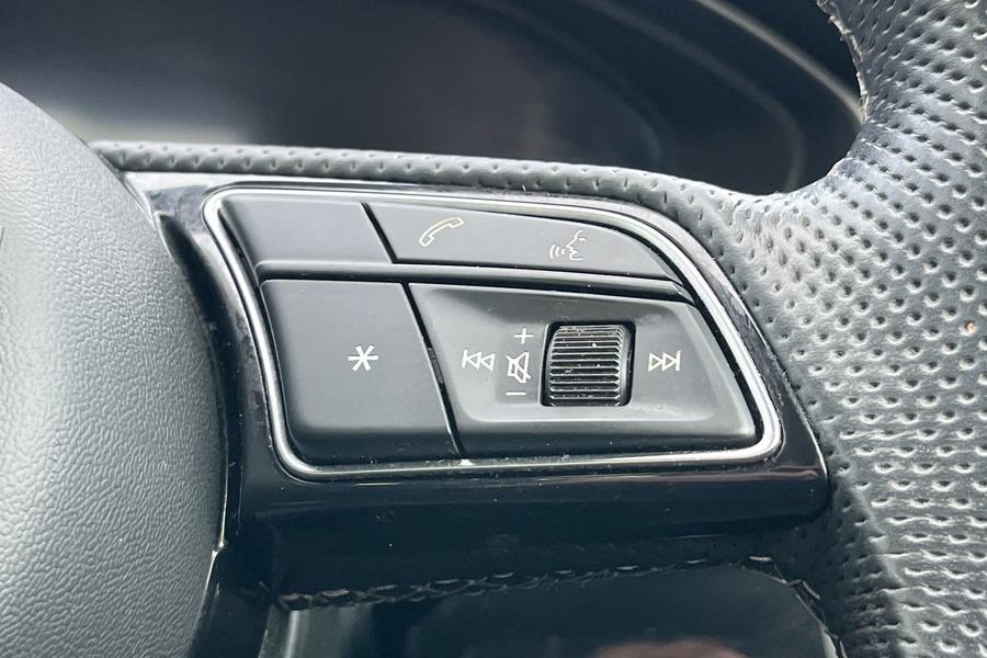 Audi A4 Photo autoimg-076b5846c0838ad28dd60af96cf3975ed05e6bd2.jpg