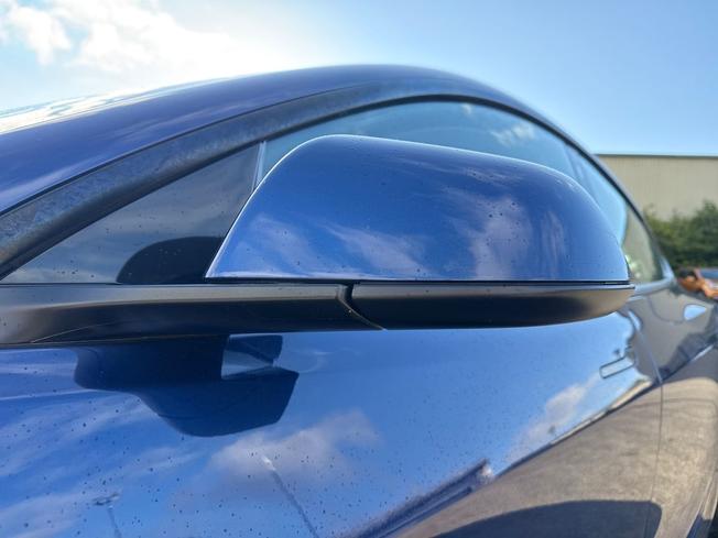 TESLA Model 3 Photo 19