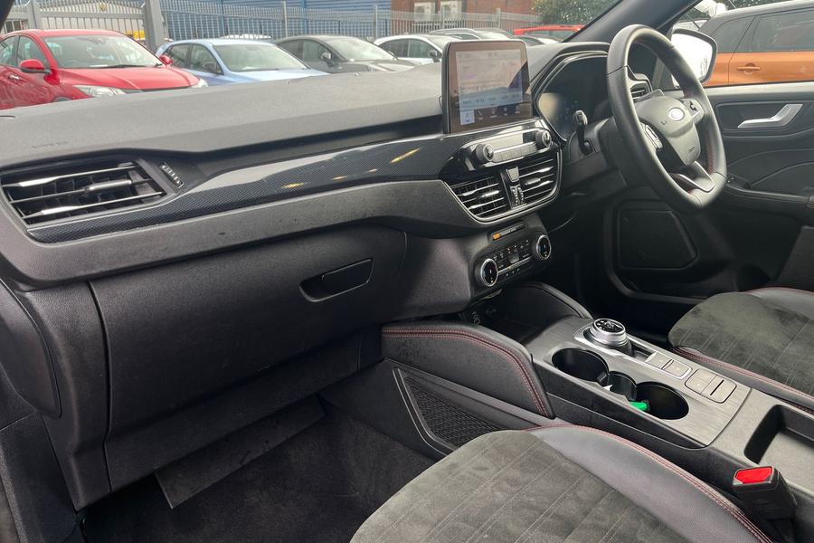 Ford KUGA Photo autoimg-07730396904fa1f6029e17c042c06ee829ee0f05.jpg