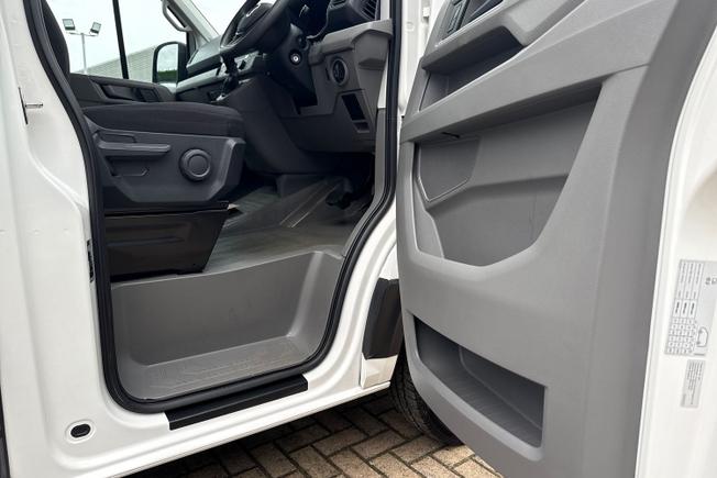 VOLKSWAGEN Crafter Photo 31