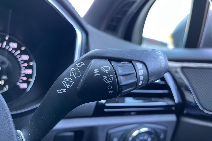 Ford MONDEO Photo autoimg-077b7f2b742ced9d9677b98af18878828d2ba375.jpg