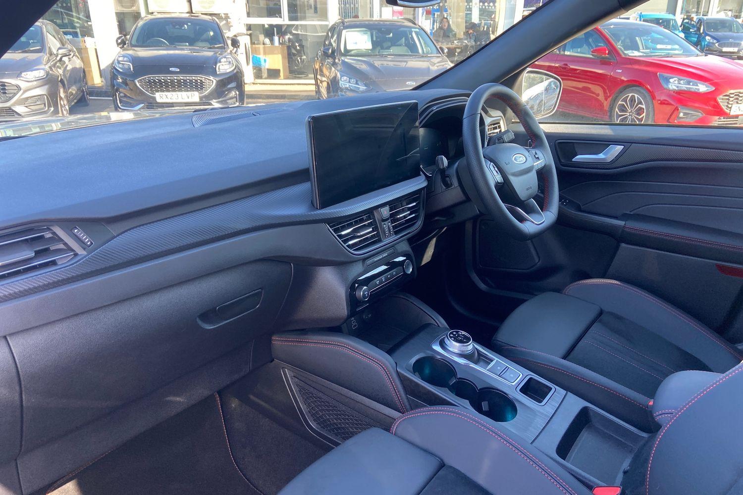 Ford KUGA Photo 17
