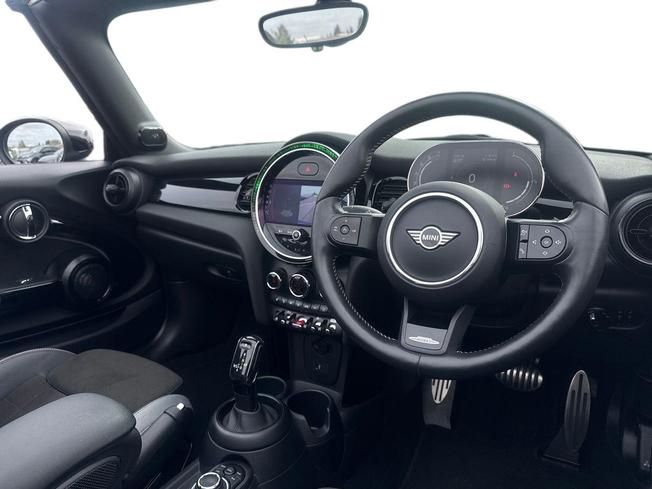 MINI Convertible Photo 6