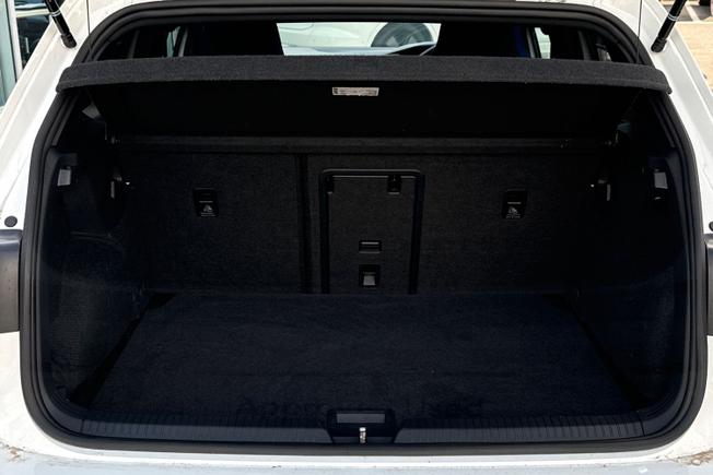 Volkswagen Golf Photo 12
