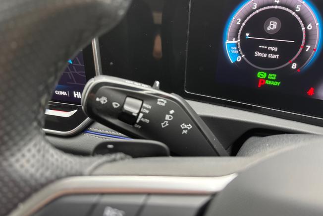 VOLKSWAGEN Tiguan Photo 26