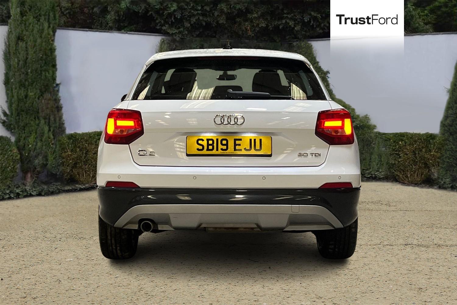 Audi Q2 Photo 6