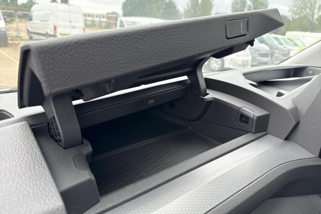 VOLKSWAGEN Transporter Photo 26
