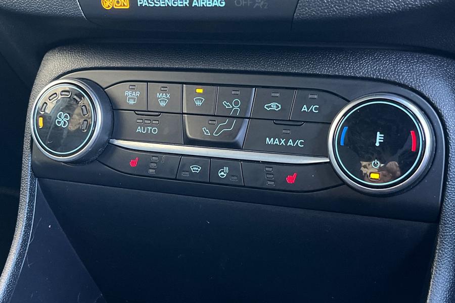 Ford FIESTA Photo autoimg-079f74bc395ef7417248ad40bd1ba2fabb3e6dea.jpg