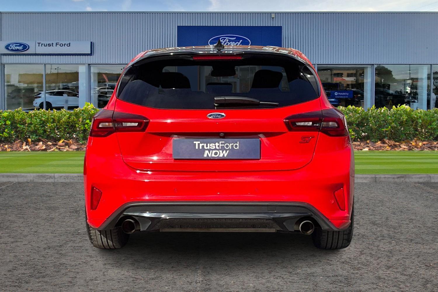Ford Focus Photo 6