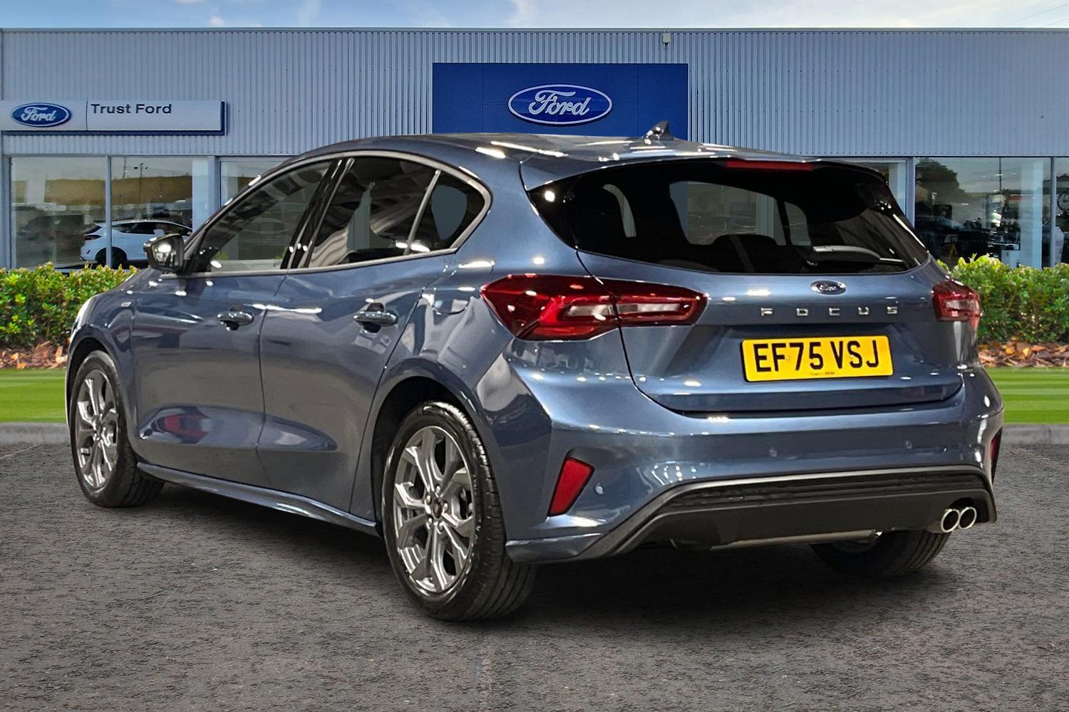 Ford Focus Photo 1