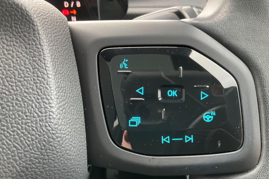 Ford Explorer Photo autoimg-07a18035ea0cf077425a2c983db0563c638064a9.jpg