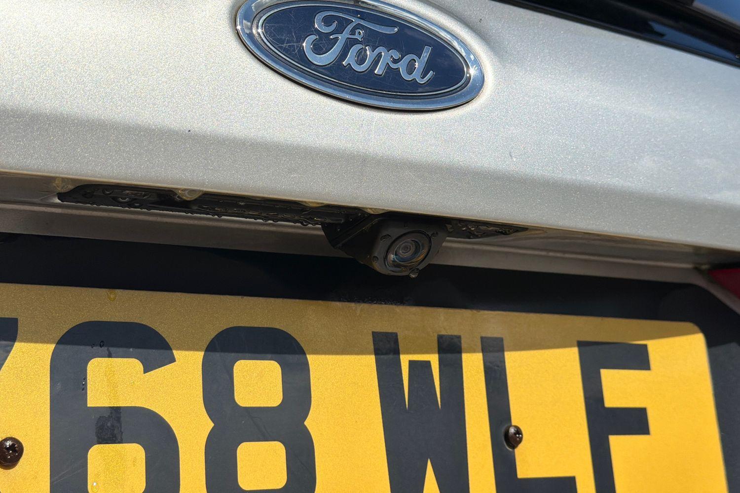 Ford FIESTA Photo 25