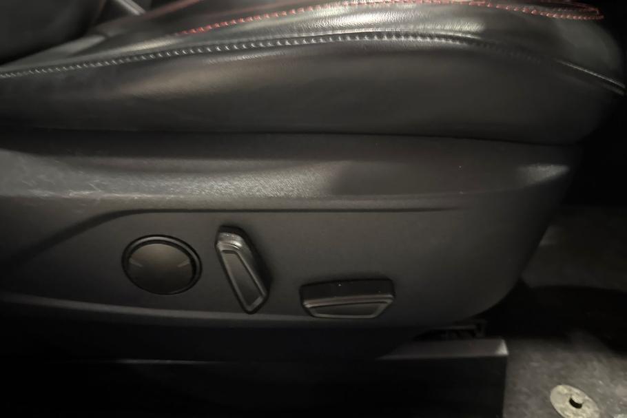 Used Ford MUSTANG MACH-E 33