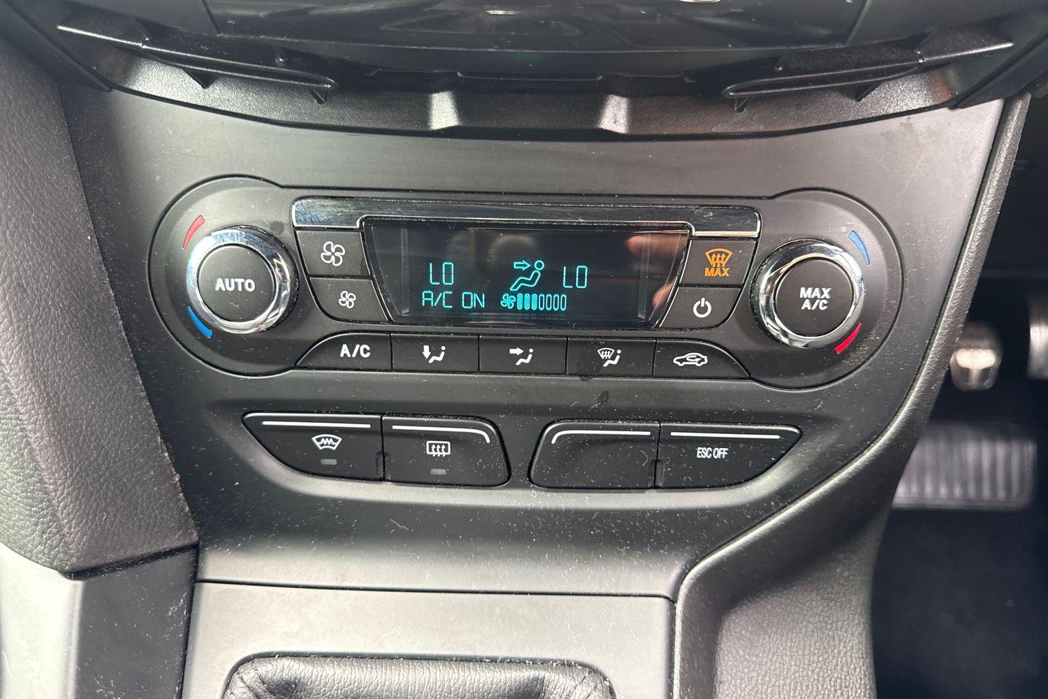 Ford FOCUS Photo 33