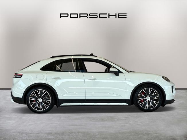 PORSCHE Macan Photo 8
