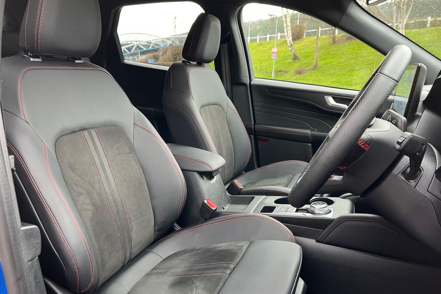 Ford KUGA Photo autoimg-07a983ee6f2ec25e8b7e86ff3274a5bec010a8bd.jpg