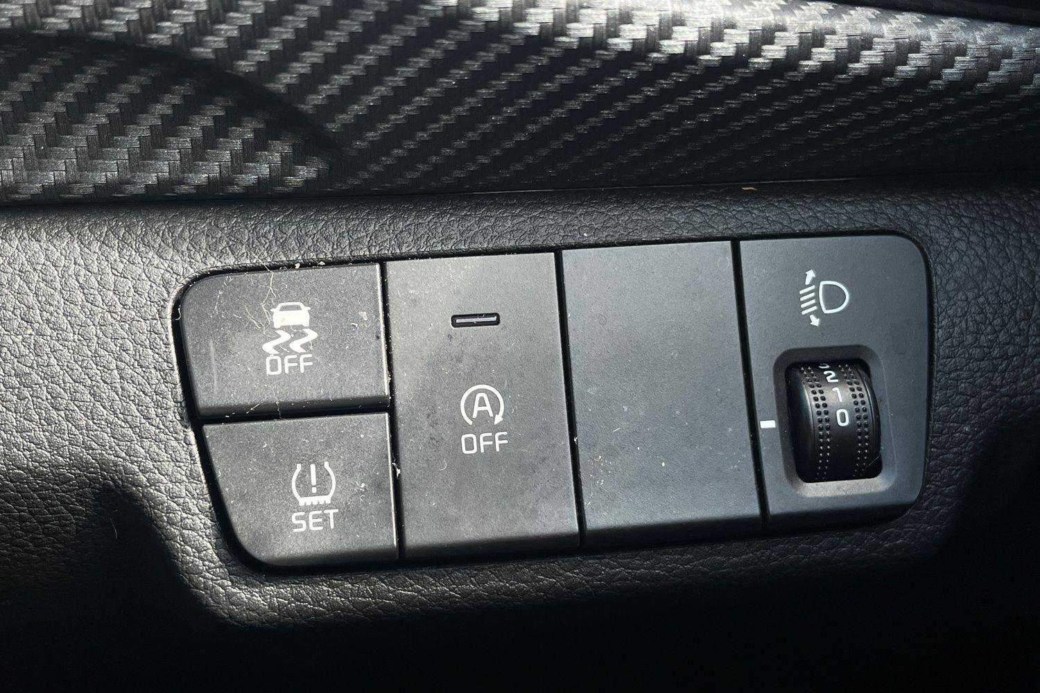 Kia STONIC Photo 28