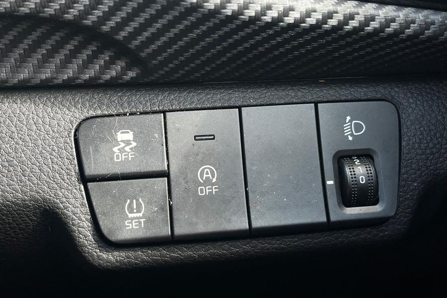 Kia STONIC Photo autoimg-07aa241a9e8060e63b6caa6e0301c0363cf359b9.jpg