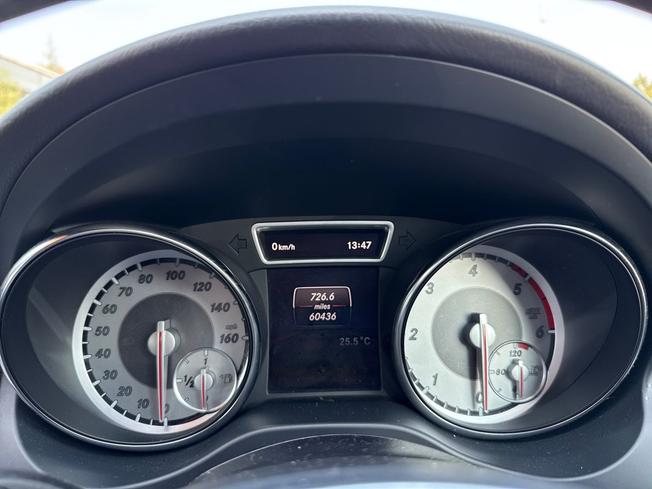 MERCEDES-BENZ GLA Photo 15