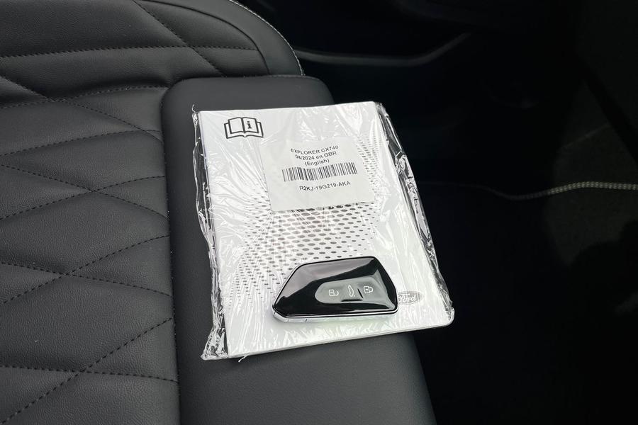 Ford Explorer Photo autoimg-07afa64b2fb6651fadca24e62ae6e48b292959bd.jpg