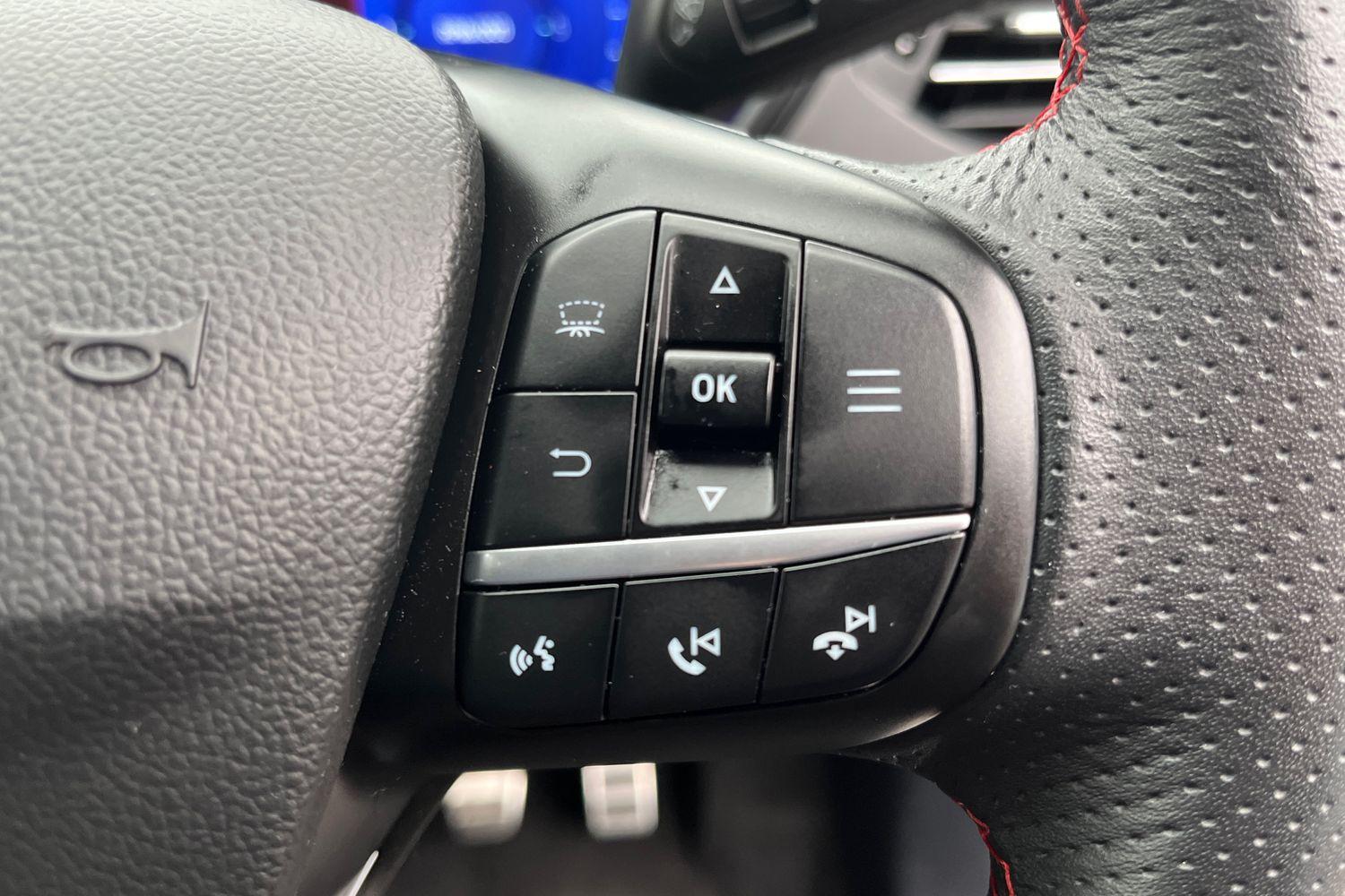 Ford KUGA Photo 38