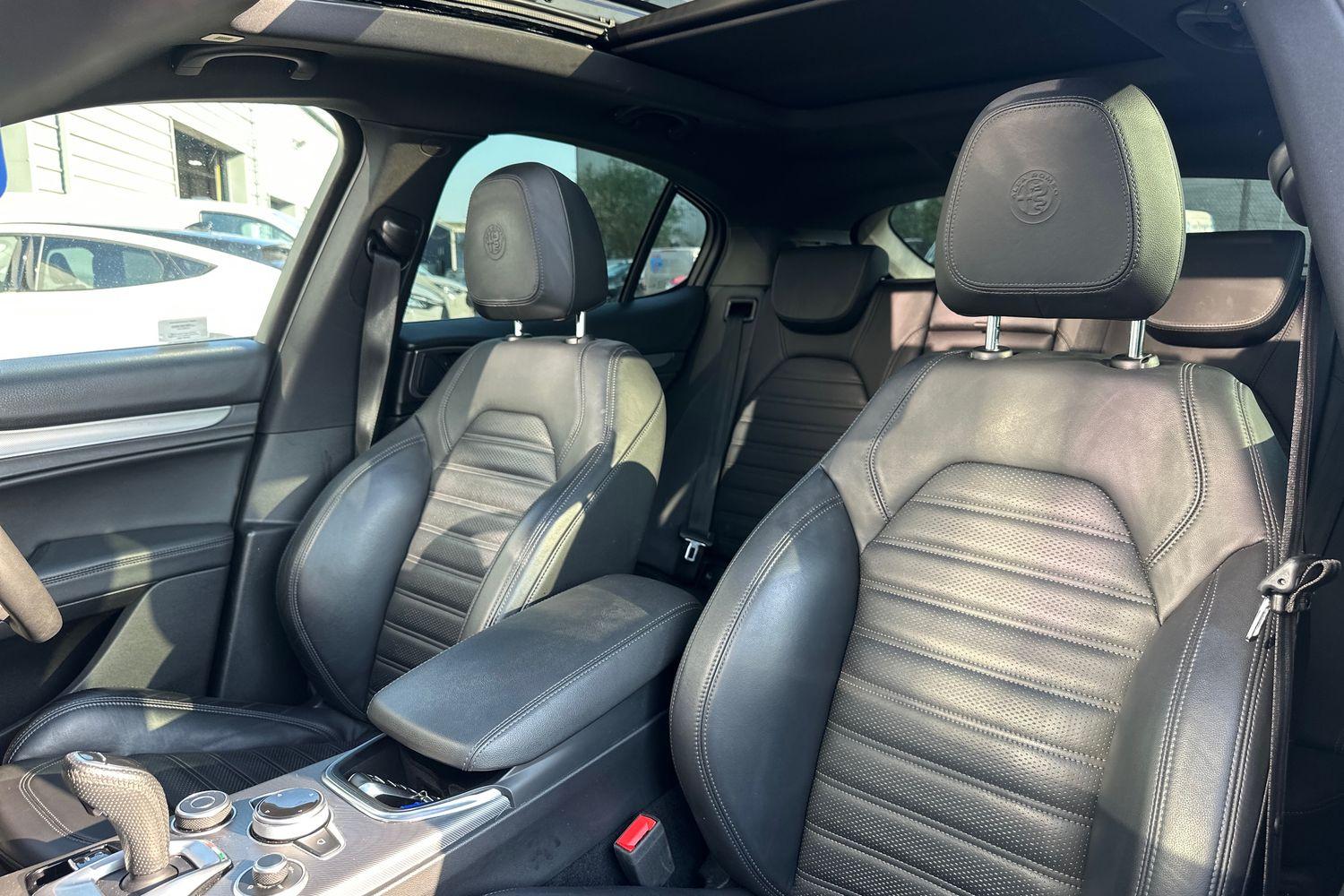 Alfa Romeo STELVIO Photo 18