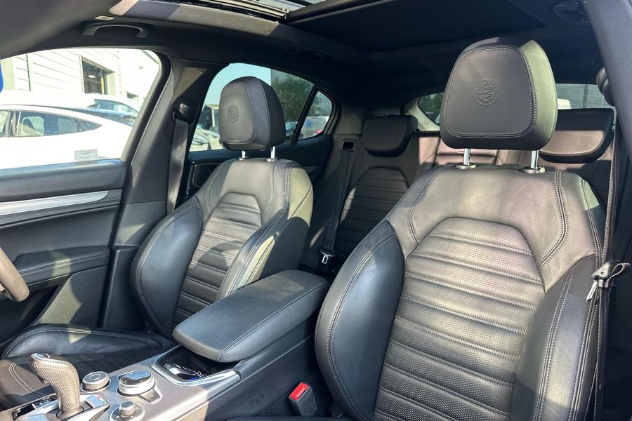 Alfa Romeo STELVIO Photo autoimg-07b379c72159d792087ea58f7d070df9c9c1888e.jpg