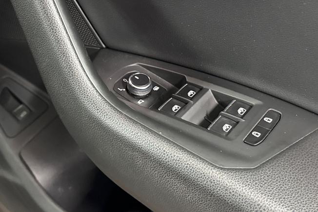 VOLKSWAGEN Touareg Photo 30