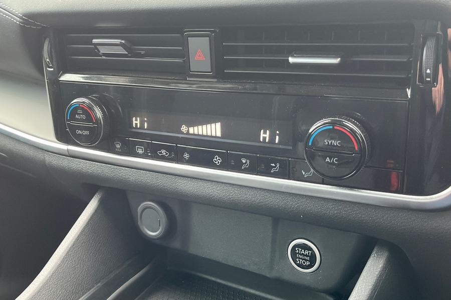 Nissan QASHQAI Photo autoimg-07b488bf526a3b624bfd13243cfa93ac91a2e6f3.jpg