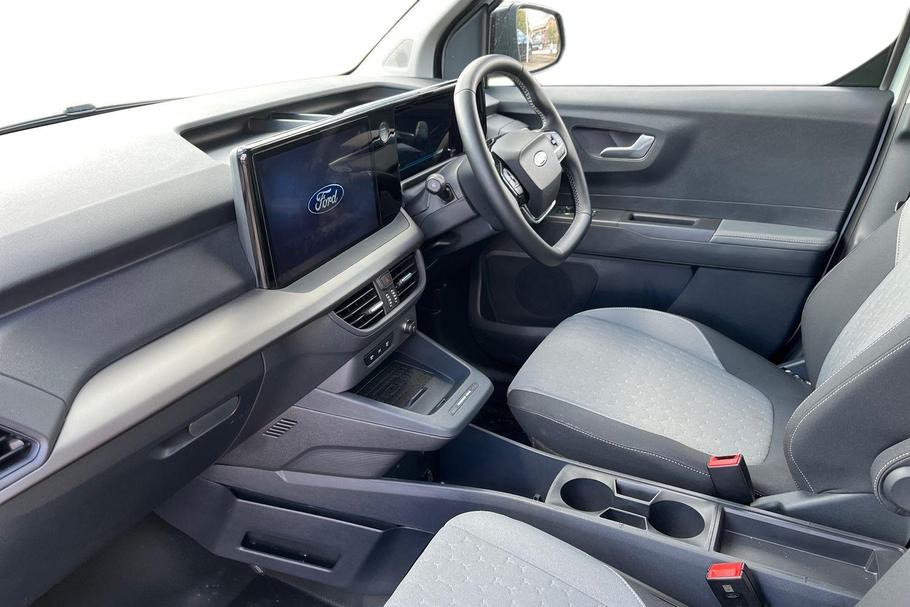 Used Ford E-Transit Courier 3