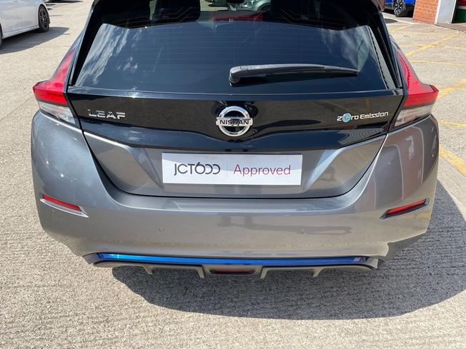 NISSAN Leaf Photo 25